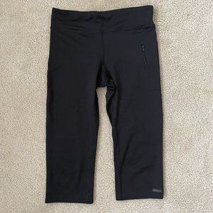 Athleta Leggings Womens Small Black Crop Capri Yoga Pants Zip Pocket Stretch